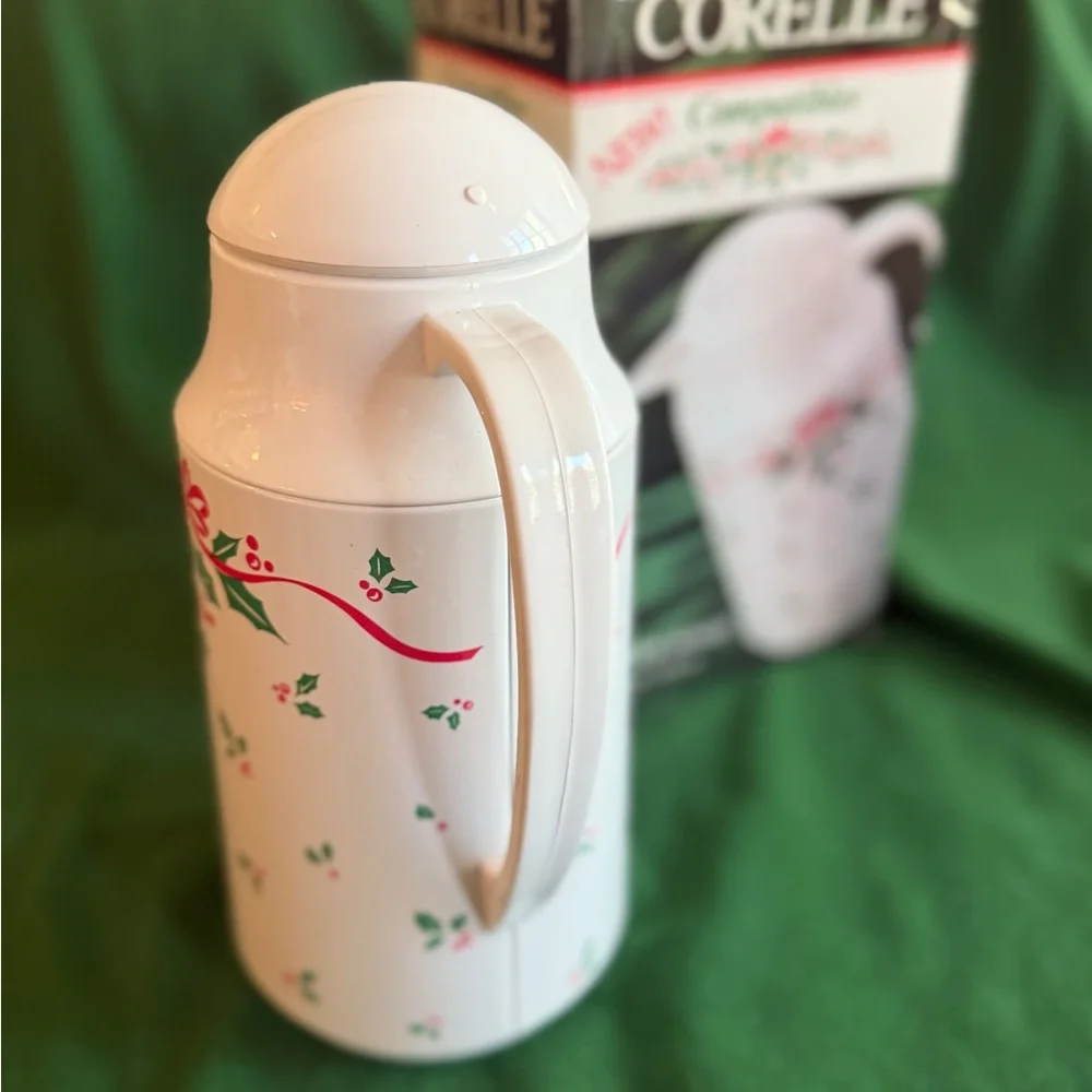 Festive Corelle Compatibles Winter Holly Thermal Server